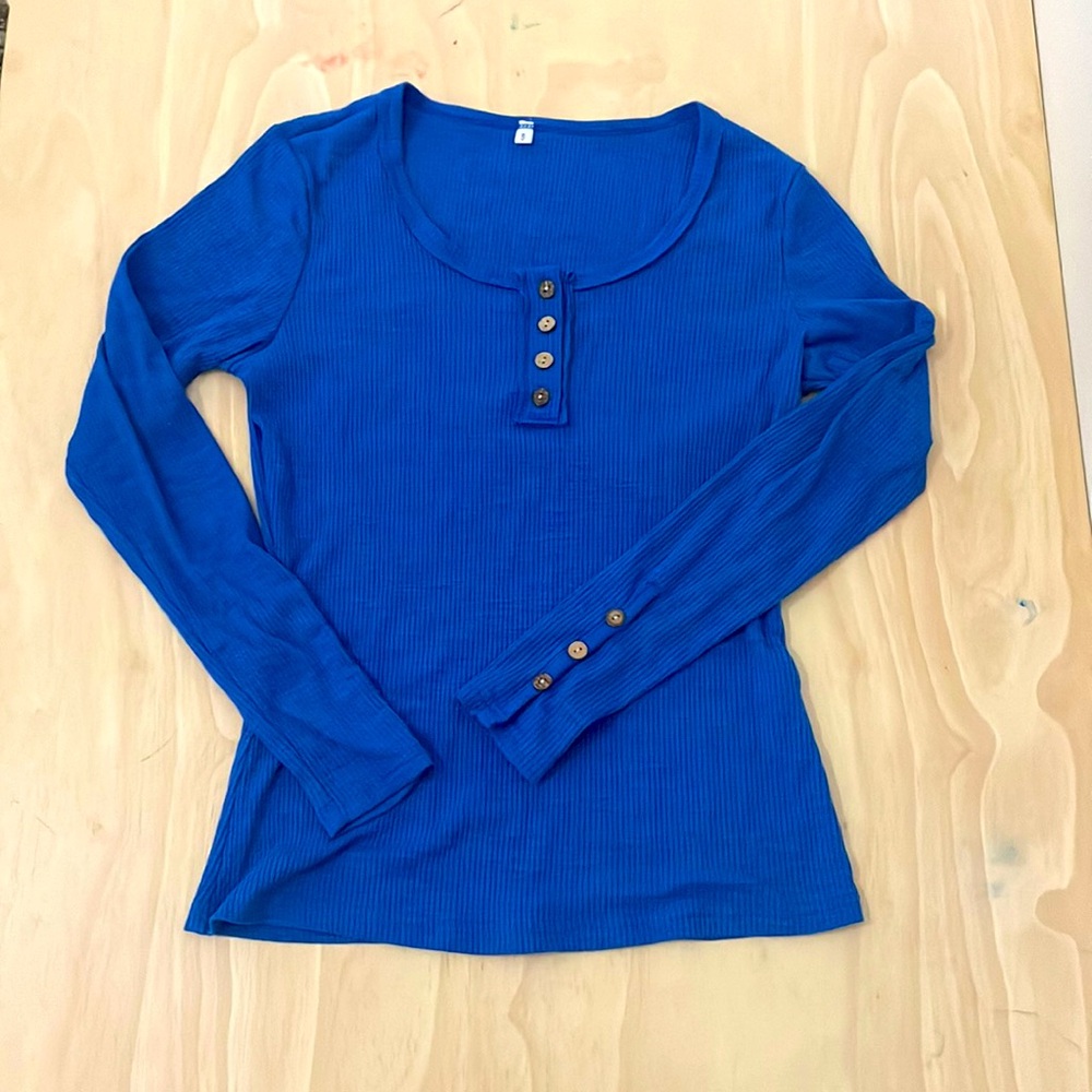 Blue long sleeve shirt from Amazon size s